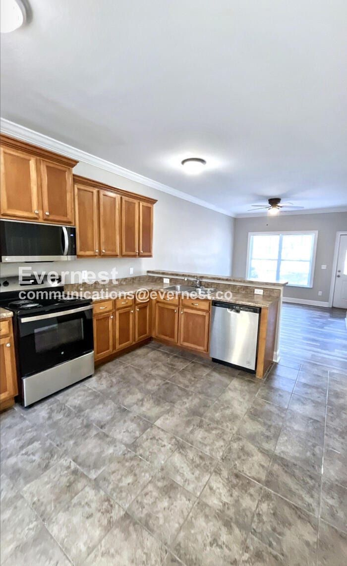 Building Photo - 13 Brown Estates Dr