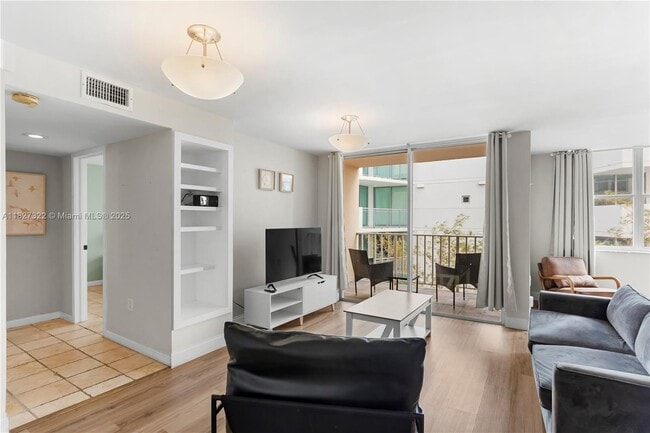 Building Photo - 9440 W Bay Harbor Dr