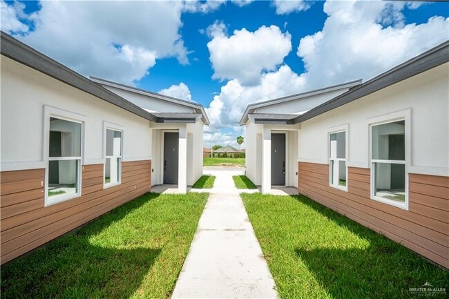 Building Photo - 24 Hidalgo Cir