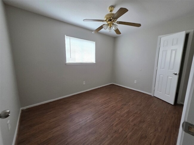 Building Photo - 12742 Shannon Hills Dr