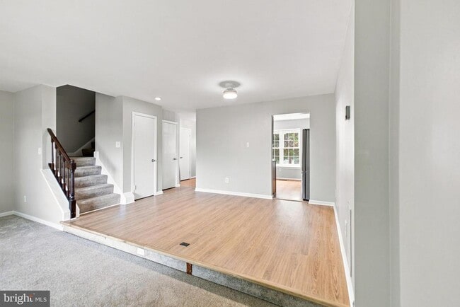 Building Photo - 8346 Stationhouse Ct