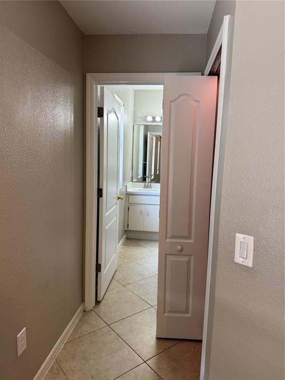 Building Photo - 18006 Birdwater Dr