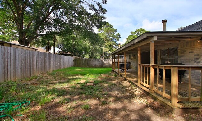 Building Photo - 9130 Kirkleigh Ln