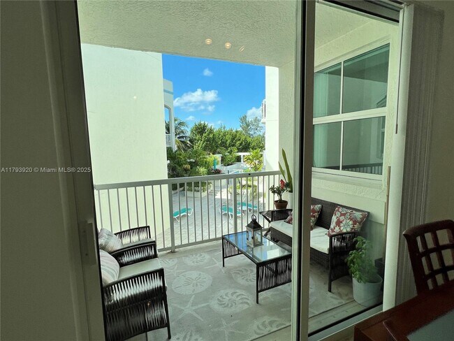 Building Photo - 9172 Collins Ave