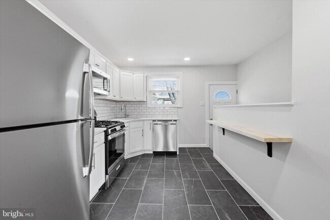 Building Photo - 107 Alders Dr