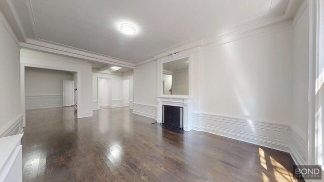 Primary Photo - 200 W 58th St