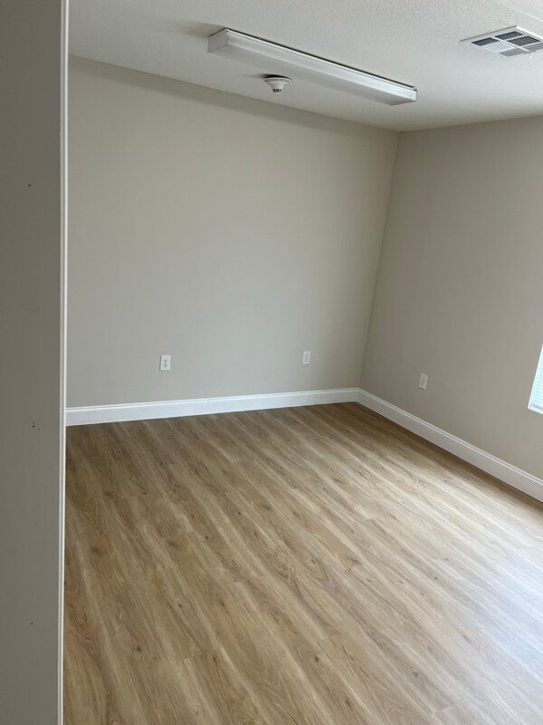 Building Photo - 124 Worthington Dr