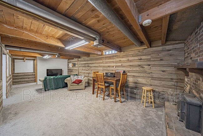 Building Photo - 618 Davidson Dr