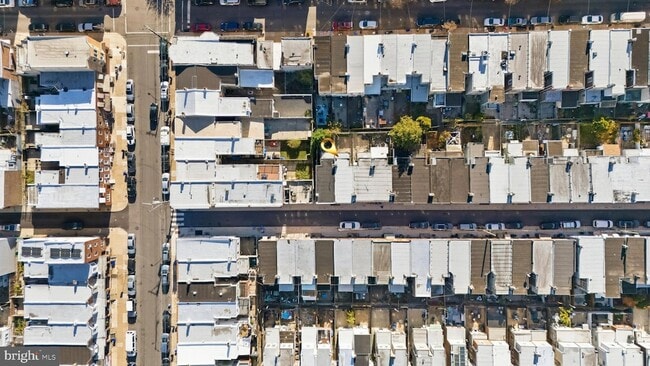 Building Photo - 3061 Livingston St