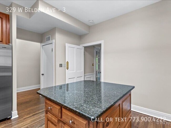 Building Photo - Prime Lincoln Park 2 bedroom 2.1 bath with...
