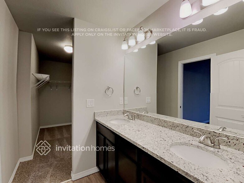 Building Photo - 6792 Galpin Dr