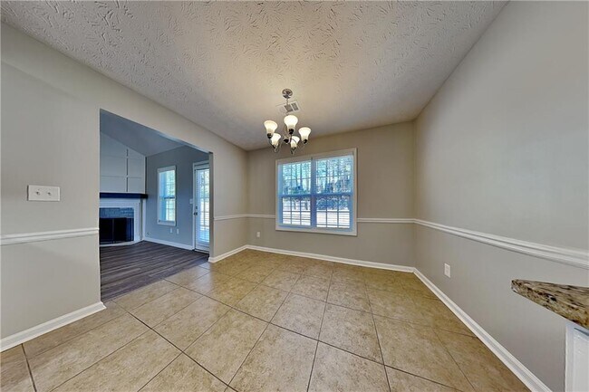 Building Photo - 917 Tucker Ln