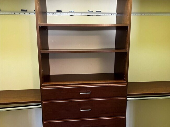 Building Photo - 3490 Sexton Woods Dr