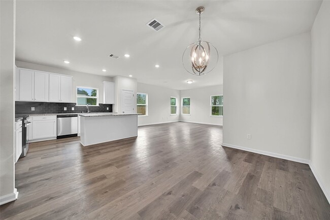Building Photo - 16478 Branchers Dr