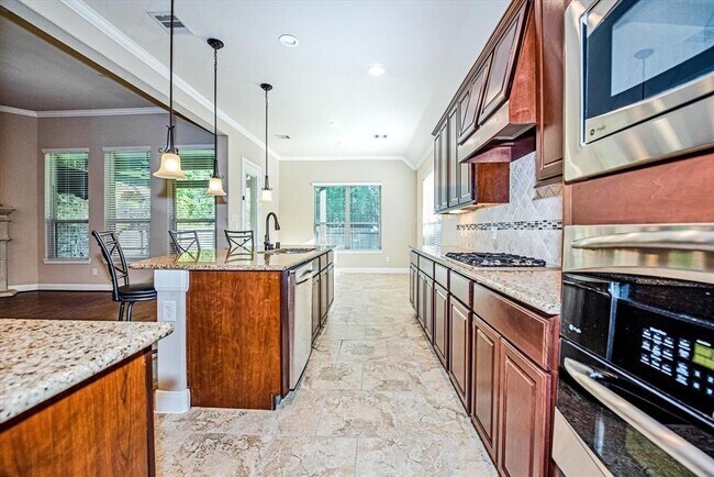 Building Photo - 6838 Adrienne Arbor Dr