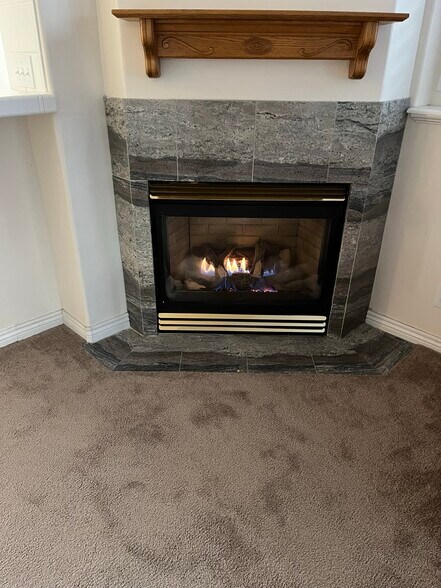 Building Photo - 1126 Heather Cir