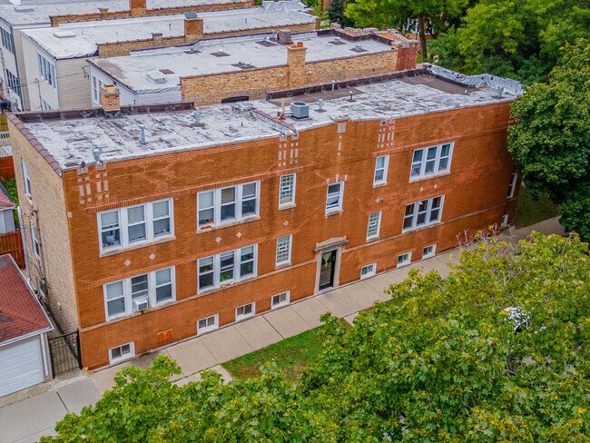 Primary Photo - 3825 W Roscoe St