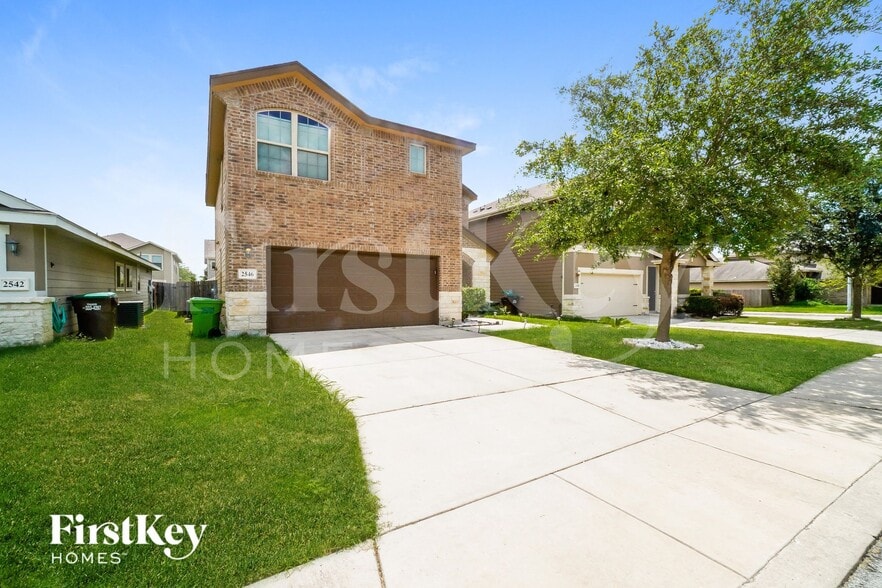 Building Photo - 2546 Just My Style