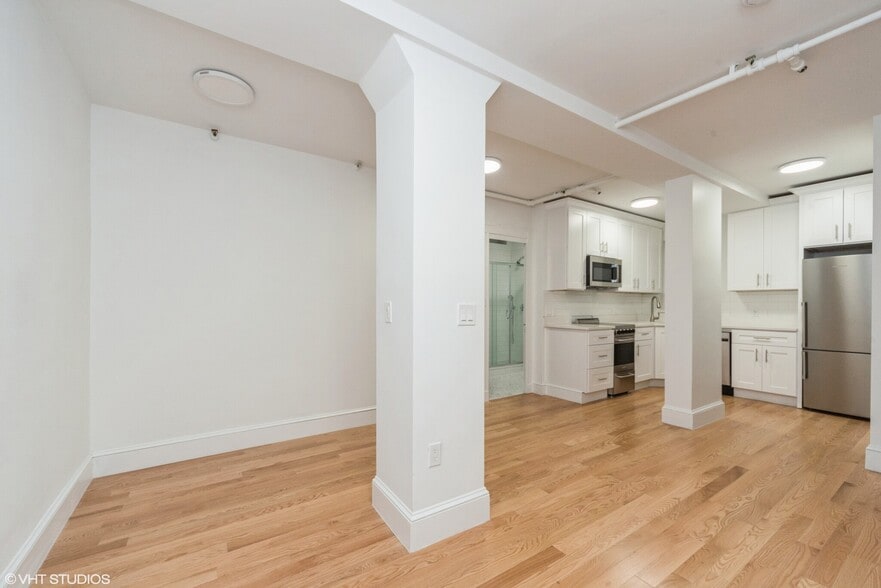 Building Photo - 75 Westland Ave