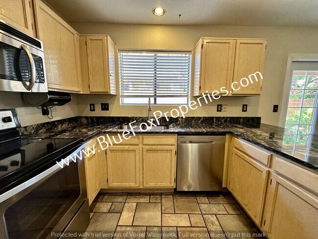 Building Photo - 3062 W Country Fair Dr
