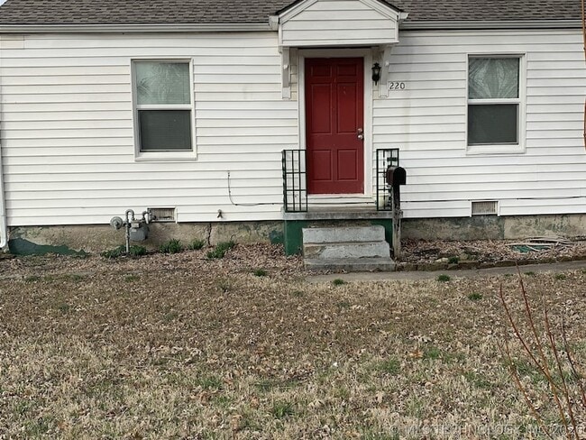 Building Photo - 220 S 70th E Ave