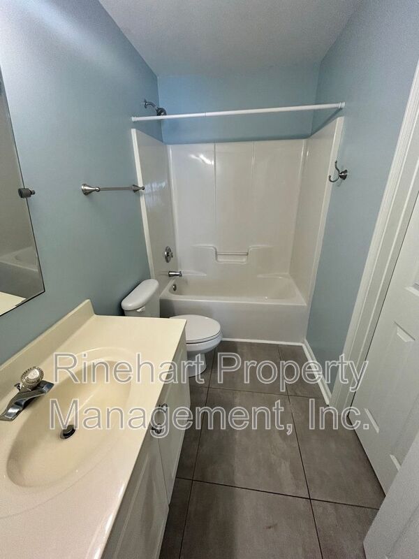 Building Photo - 409 Lexie Ln