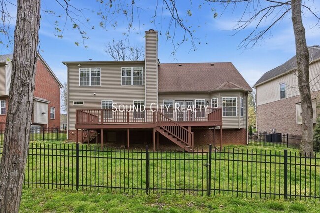 Building Photo - 5112 Bay Overlook Dr