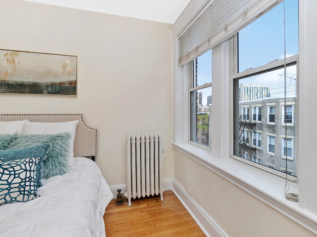 Building Photo - 125 Park Dr