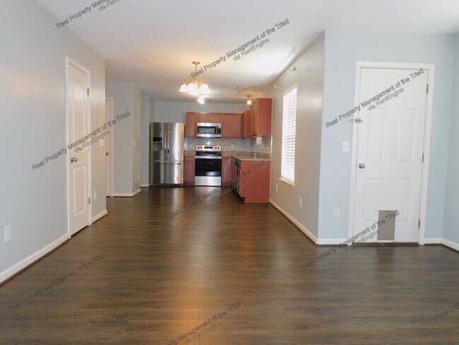 Building Photo - 2627 Leighswood Dr