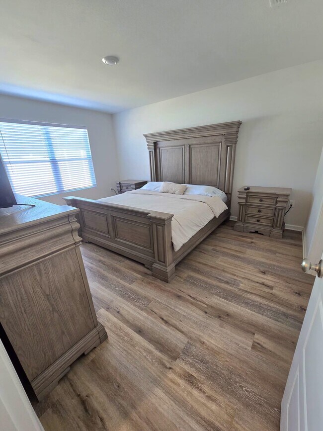 Building Photo - 1964 Catbird Trl