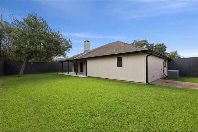 Building Photo - 7060 Burlington Dr