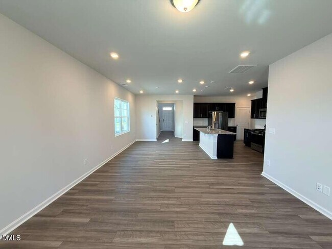 Building Photo - 2007 English Saddle Ln