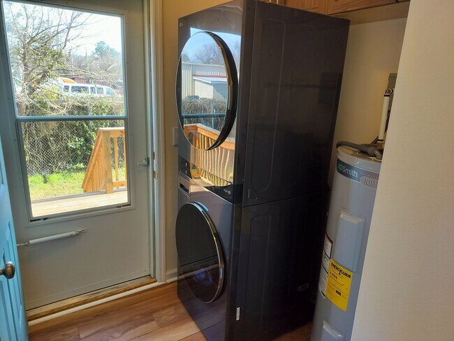 Building Photo - Lumberton Star