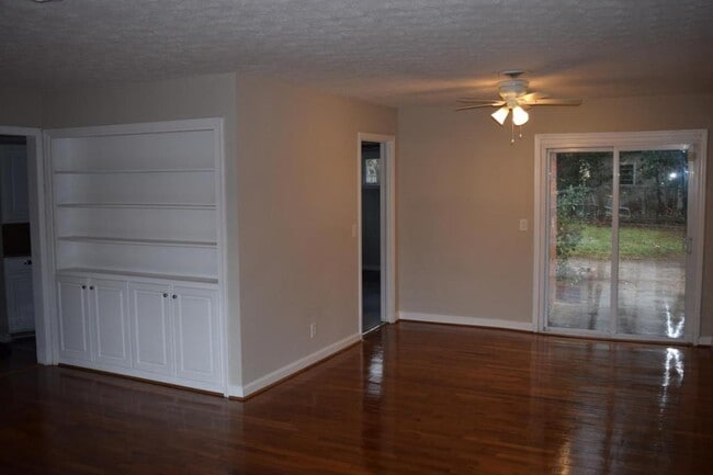 Building Photo - 147 Wendell Dr