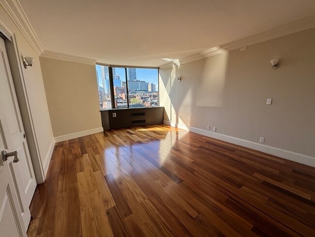 Building Photo - 330 Beacon St