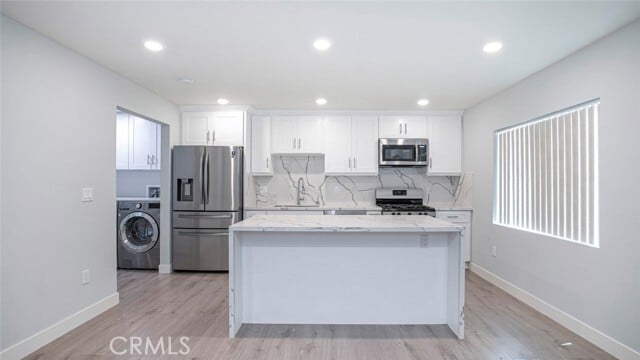 Building Photo - 12558 Vanowen St