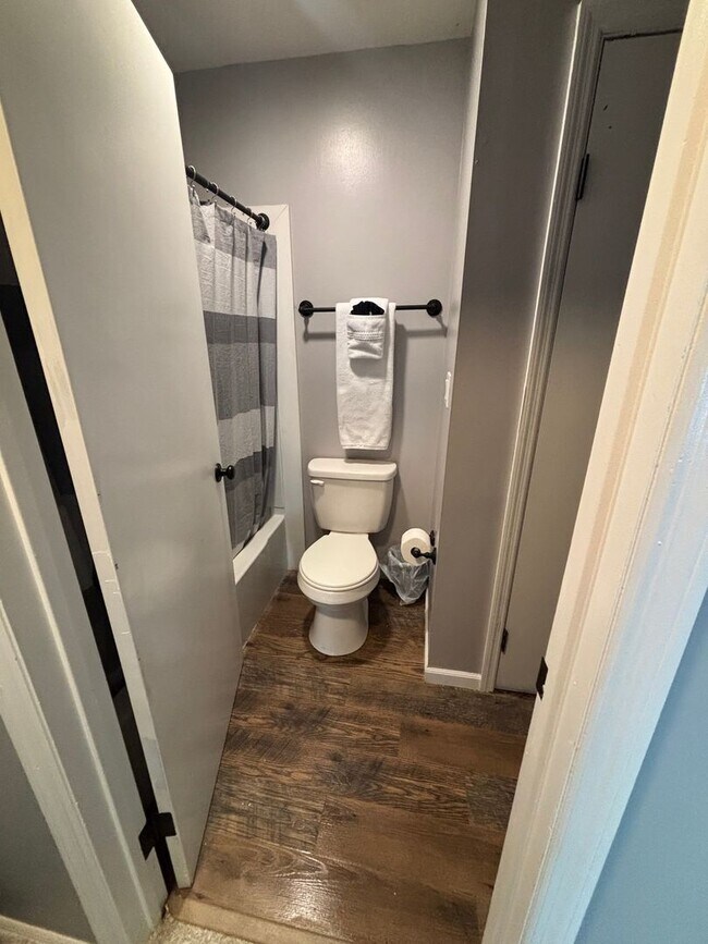Building Photo - Charming Fully Furnished 2BR Condo in Fairborn