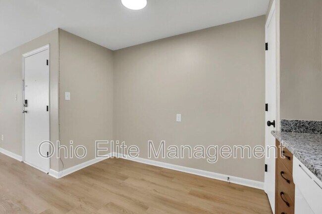 Building Photo - 1037 Binns Blvd