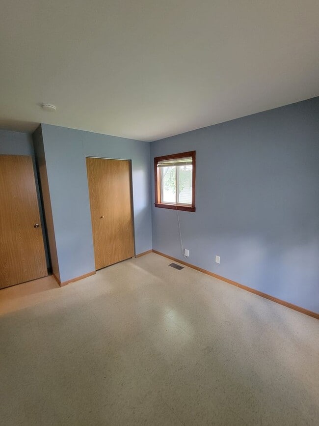Building Photo - Charming 3-Bedroom Home: Serenity, Space, and Style Await!