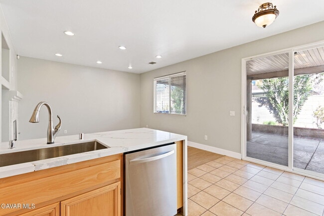 Building Photo - 5909 Viking