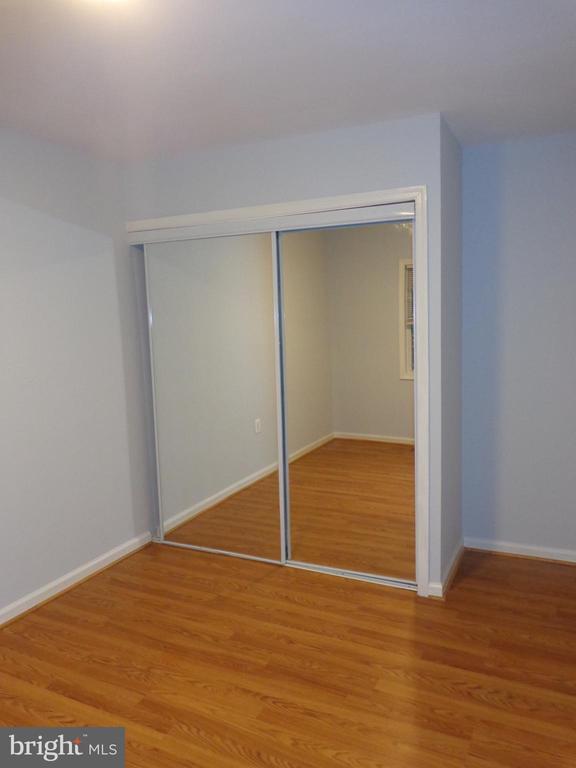Building Photo - 5565 Peppercorn Dr