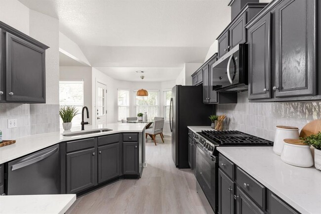 Building Photo - 8005 Willet Trail
