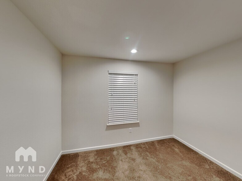 Building Photo - 107 Padua St