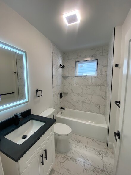 Building Photo - 55 Dustin St