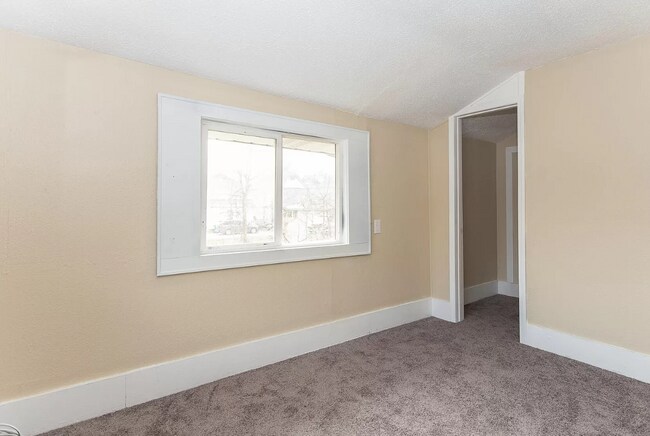 Building Photo - 1130 Lafayette Ave SE