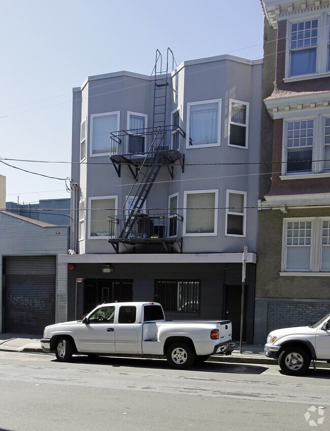 Building Photo - 25 Duboce Ave