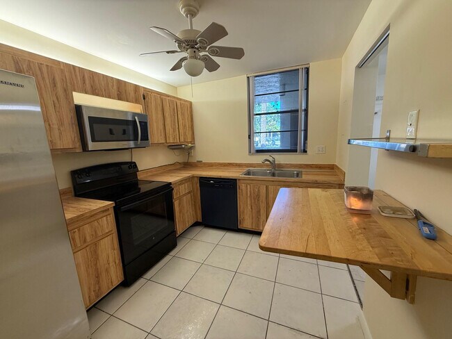 Building Photo - 7340 NW 1st St