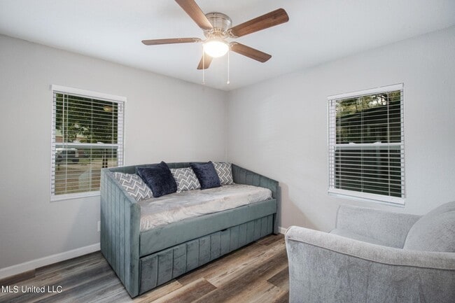 Building Photo - 226 Milray Ln