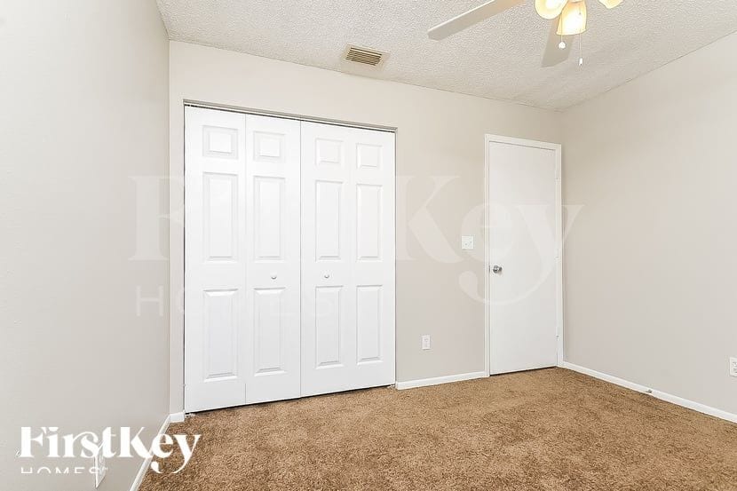 Building Photo - 1807 Greenwood Valley Dr