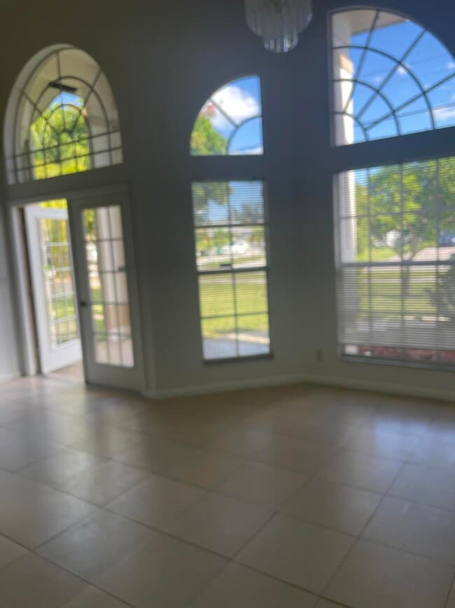 Building Photo - 3074 SW Savona Blvd